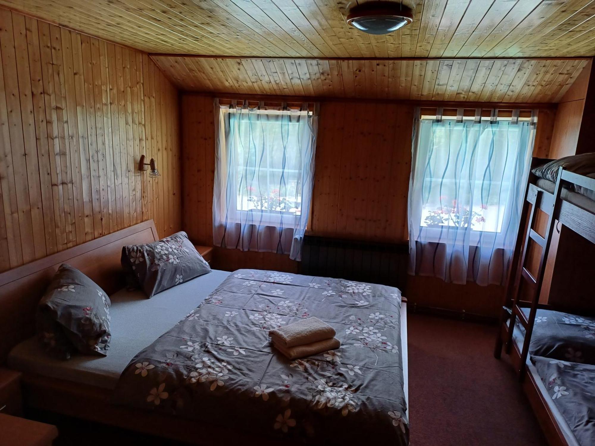 Prazova Bouda Hotel Dobre Exterior photo